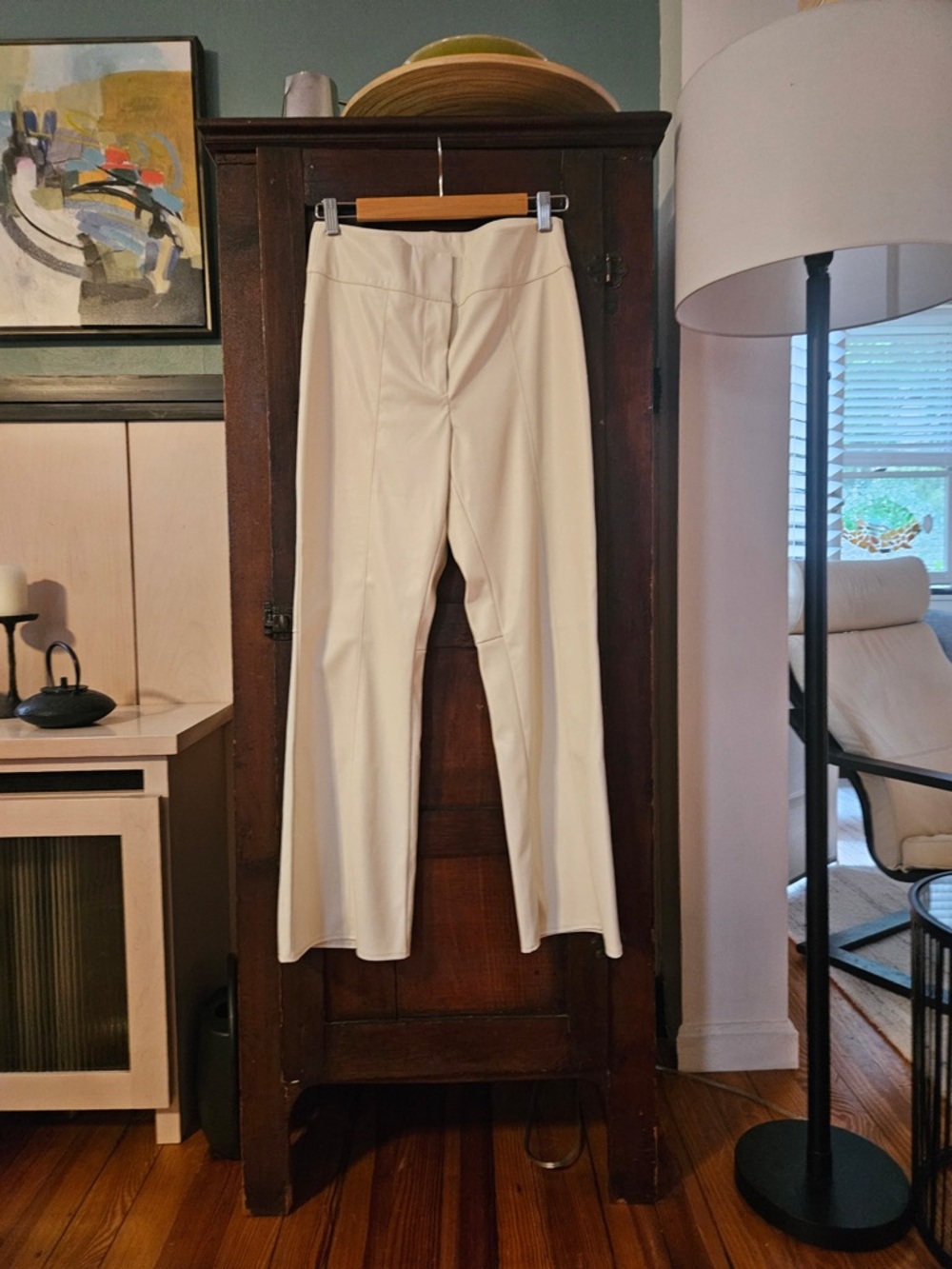 Vince Camuto very soft thin faux leather. Flare leg. Size S- fits like a size 8.